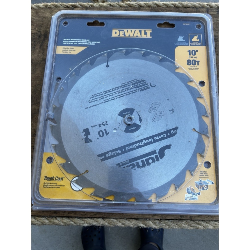 DeWALT DW3218PT 10" 80T Thin Kerf Carbide Saw Blade 5/8" Arbor Fine Finish